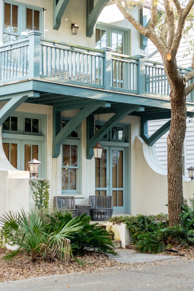 home in Rosemary Beach Florida along scenic highway 30A that shows the incorporation of indoor-outdoor living